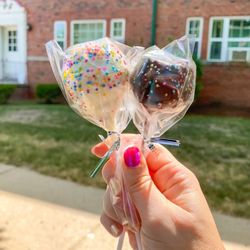 Brookside Farmers' Market - Delicious cake pops
