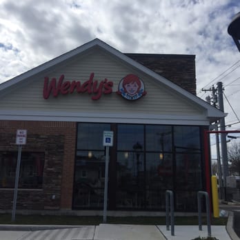 Wendy's - Fast Food Near Me - Williston Park, New York