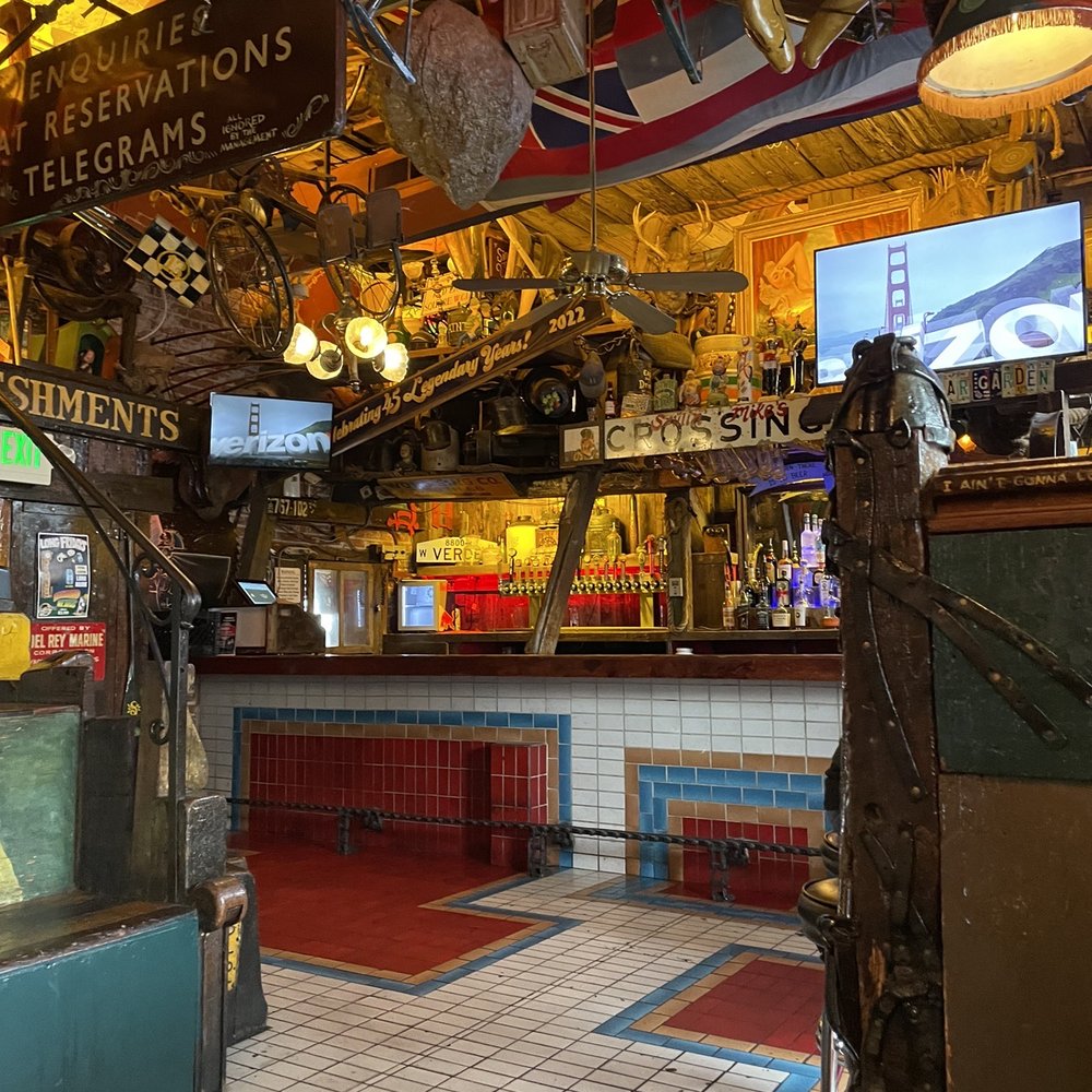 Madison Bear Garden - Looking across a room - Bars Near Me - Chico, California