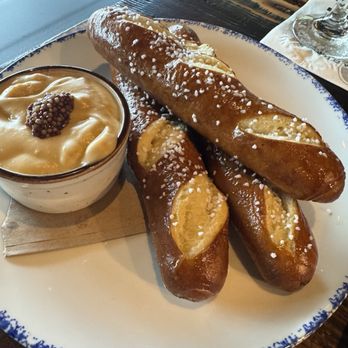 Stillwaters Tavern - Wine Bars Near Me - Land O' Lakes, Florida
