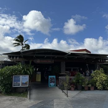 Kona Brewing - Outside - Pubs Near Me - Honolulu, Hawaii Kona Brewing - Outside - Pubs Near Me - Honolulu, Hawaii