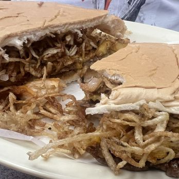 El Rey De Las Fritas - Pan con Bistec de Tostones - Cuban Near Me - Miami, Florida El Rey De Las Fritas - Pan con Bistec de Tostones - Cuban Near Me - Miami, Florida