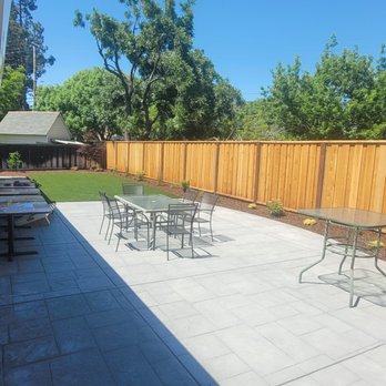 Diablo Lawnscape - a patio with tables and chairs - Landscape Architects or Designers Near Me