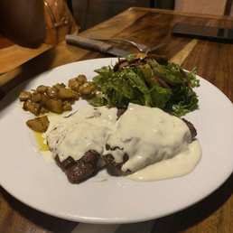 FIlet medallions in gorgonzola sauce FIlet medallions in gorgonzola sauce