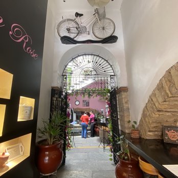 La Vie en Rose - French Near Me - Guanajuato, GUA La Vie en Rose - French Near Me - Guanajuato, GUA