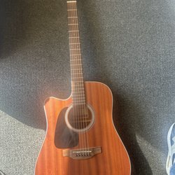 Guitar Market - Takamine electro-acoustic guitar