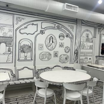 2d Restaurant - Seating - Donuts Near Me - Chicago, Illinois