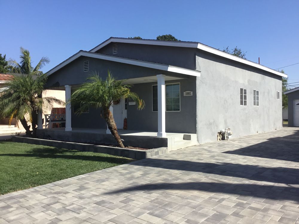 Slide of Blackstone Remodeling