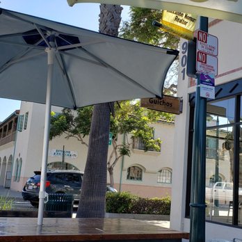 Guicho's Eatery - Sidewalk seating. - Italian Near Me - Carpinteria, California
