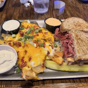 Hooley House Brooklyn - Classic Reuben with Loaded Fries - Irish Near Me - Brooklyn, Ohio