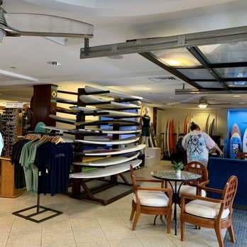 Big Wave Dave Surf & Coffee - Seating - Coffee & Tea Near Me - Honolulu, Hawaii