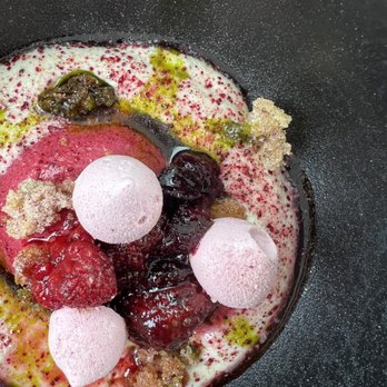 Restaurant Pearl Morissette - Strawberry - Diners Near Me - Lincoln, Ontario