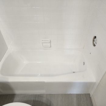 Dr.Resurface - Bathroom tub after resurfacing - Painters Near Me