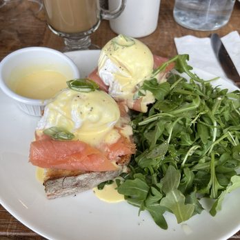 Cafe Diem - Smoked salmon Benedict - Cafes Near Me - Pearl River, New York