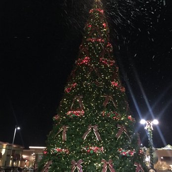 ABQ Uptown - Annual tree lighting - Shopping Centers Near Me - Albuquerque, New Mexico