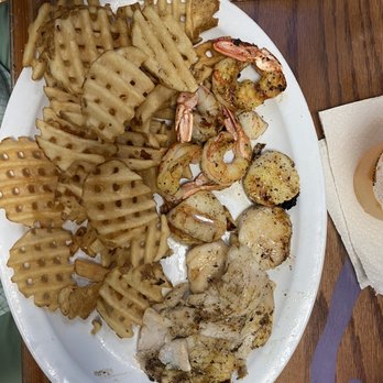 Dockside Dave's - Captain's Platter with Lemon Pepper was real good. - Seafood Near Me - Madeira Beach, Florida Dockside Dave's - Captain's Platter with Lemon Pepper was real good. - Seafood Near Me - Madeira Beach, Florida