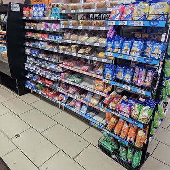 7-Eleven - Snacks - Convenience Stores Near Me - Pacoima, California
