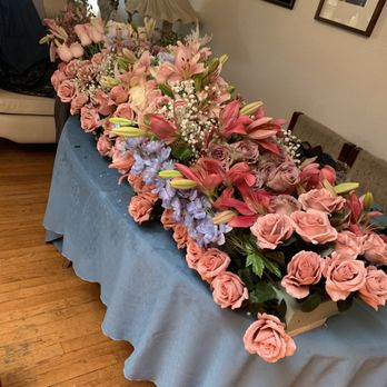 Bonnie Brae Flowers - A large arrangement I did for a Wedding. - Florists Near Me - Denver, Colorado Bonnie Brae Flowers - A large arrangement I did for a Wedding. - Florists Near Me - Denver, Colorado