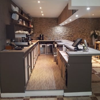 L'Absolu - French Near Me - Auros, 33