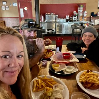 Texas Borders Bar & Grill - Enjoying out first dinner in Texas with lots and lots of hospitality! - American Near Me - Katy, Texas