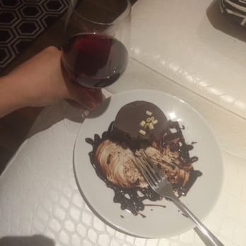 The White House Hotel Biloxi - Chocolate raspberry cake with dessert wine - Hotels Near Me - Biloxi, Mississippi The White House Hotel Biloxi - Chocolate raspberry cake with dessert wine - Hotels Near Me - Biloxi, Mississippi