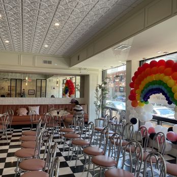 Jennivee’s Bakery - Inside seating! - Desserts Near Me - Chicago, Illinois Jennivee’s Bakery - Inside seating! - Desserts Near Me - Chicago, Illinois