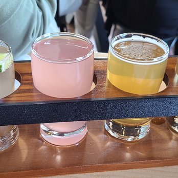 Speckled Pig Brewing - 5 oz. samplers of (l to r) Mojito Hard Seltzer; Ruby Red Grapefruit Hard Seltzer; Pig E Smalls, W coast IPA; the Gringo, Mexican lager. - Breweries Near Me - Ballston Spa, New York Speckled Pig Brewing - 5 oz. samplers of (l to r) Mojito Hard Seltzer; Ruby Red Grapefruit Hard Seltzer; Pig E Smalls, W coast IPA; the Gringo, Mexican lager. - Breweries Near Me - Ballston Spa, New York