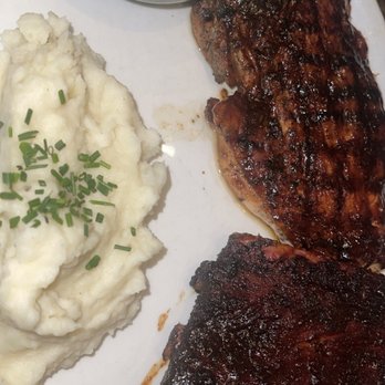 Gus's BBQ - Barbeque Near Me - Porter Ranch, California