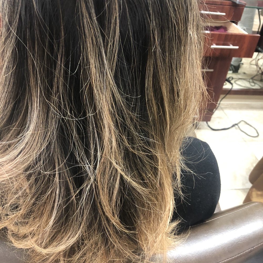 Sunshine Salon - My hair Before, Outgrown roots and dry but nice blonde tone. - Hair Salons Near Me - Carson, California Sunshine Salon - My hair Before, Outgrown roots and dry but nice blonde tone. - Hair Salons Near Me - Carson, California