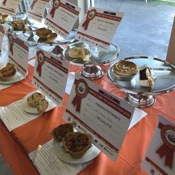 BONG Bong Picnic Race Club - Pie competition