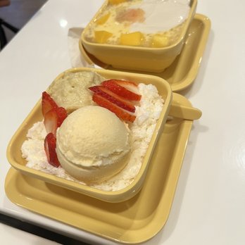 Sweethoney Dessert - | Durian/Vanilla Ice Cream with Frost | Mango Pomelo Sago & Tofu Pudding - Desserts Near Me - Alhambra, California