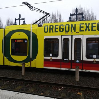 Cascades MAX Station - Right train :) but wrong direction. - Trains Near Me - Portland, Oregon