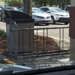 Winn Dixie - Yes....it has bike parking!!