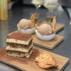 Livoti's Deli / Cafe - Tiramisu