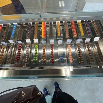 Frederic Loraschi Chocolate - Chocolatiers & Shops Near Me - Harrisburg, Pennsylvania