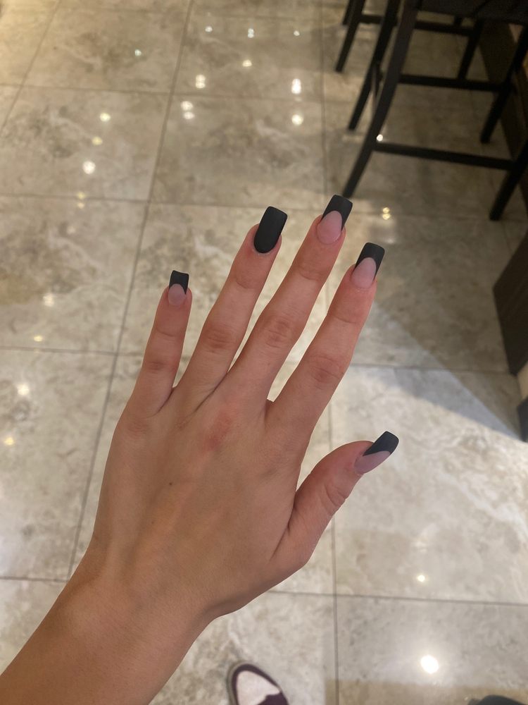 Pearl Nails and Spa