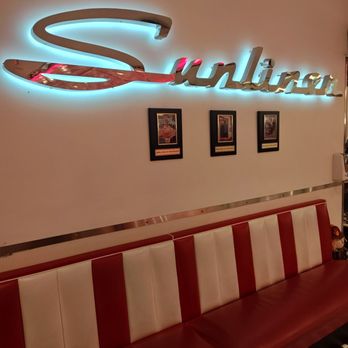 Sunliner Diner - Diners Near Me - Pigeon Forge, Tennessee Sunliner Diner - Diners Near Me - Pigeon Forge, Tennessee