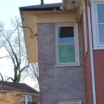 BTB Construction - BTB left drip edge off this corner so RLC could repair. Took RLC 3 days to do small section of carpentry repair. - Roofing Near Me - Lynchburg, Virginia