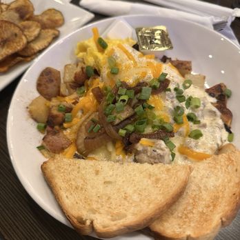 Meemom's - Wall Township - Hangover Bowl - Breakfast & Brunch Near Me - Wall Township, New Jersey