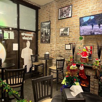 BadaBing Wings Zone - Dining room - Chicken Wings Near Me - Chicago, Illinois