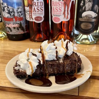 Big Thunder Bar and Grill - Homemade turtle cheesecake - American Near Me - Keystone, South Dakota