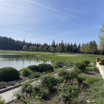 The Lakeside Grill - a view of a lake and a golf course - Breakfast & Brunch Near Me - Yountville, California