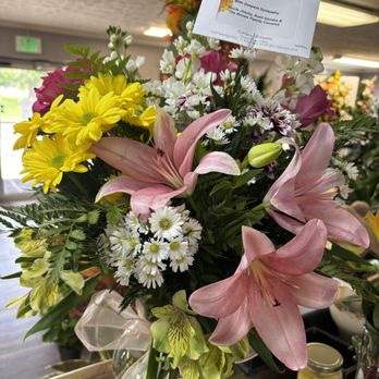 Earlyne's Flowers - Funeral arrangement - Florists Near Me - Sylacauga, Alabama Earlyne's Flowers - Funeral arrangement - Florists Near Me - Sylacauga, Alabama