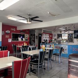 I Don't Know Diner - Dining room