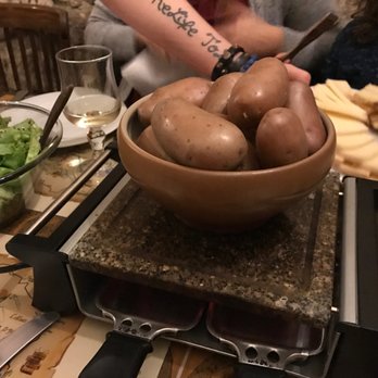 Pain Vin Fromages - Potatoes - Fondue Near Me - Paris, 75 Pain Vin Fromages - Potatoes - Fondue Near Me - Paris, 75