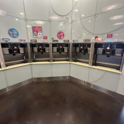 TCBY Shorewood Crossings - Inside