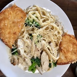 House Chicken Alfredo