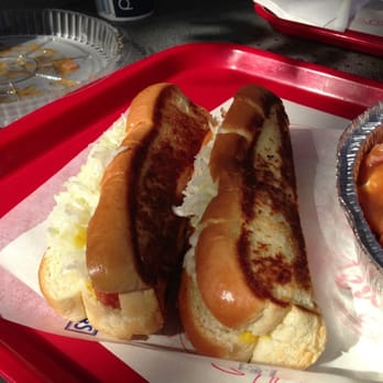 Paulo & Suzanne - Grilled hot dogs - Diners Near Me - Montreal, Quebec Paulo & Suzanne - Grilled hot dogs - Diners Near Me - Montreal, Quebec