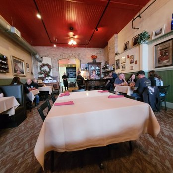 Red Raven - Inside of restaurant. Small bar at the back right. - Wine Bars Near Me - Williams, Arizona
