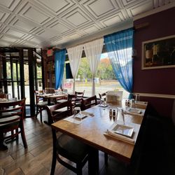 Angelo's Greek Taverna - Interior